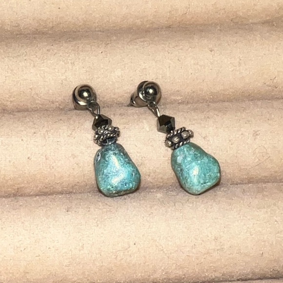 ⭐️Vintage Blue Turquoise Stone Silver Black Beaded Dangle Earrings - Picture 4 of 8